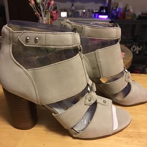 Sole Society Sadey Nubuck Peep Toe Booties 6.5M